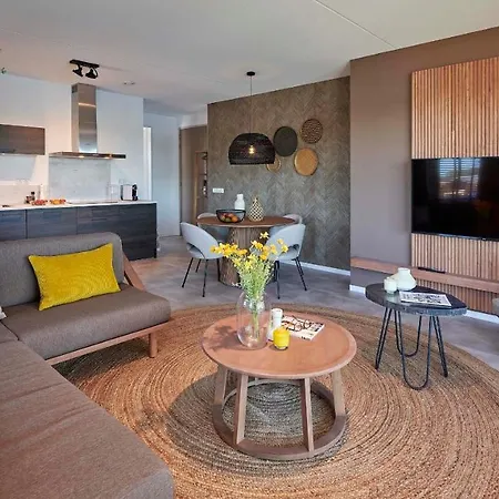 מלון דירות Parc Maasresidence 4*